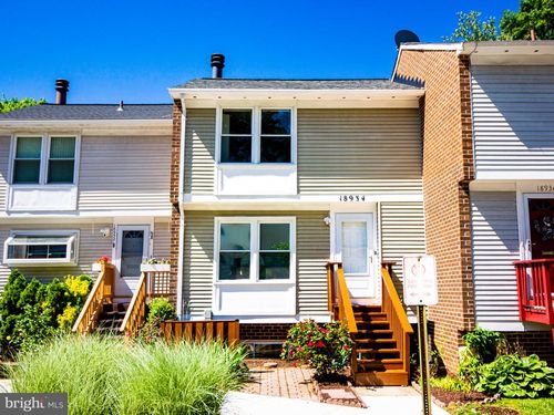 8-2-18934 Pine Ridge Ln, GERMANTOWN, MD, 20874-1886 | Card Image