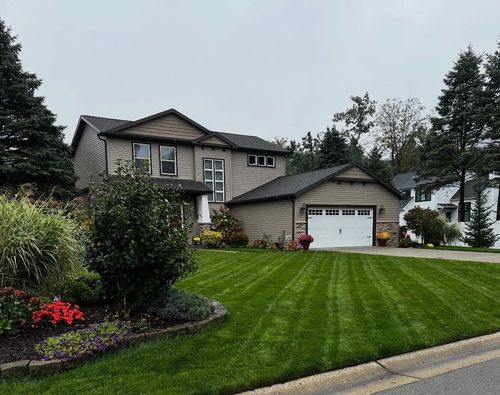 5193 Grand River Circle, Jackson, MI, 49201 | Card Image