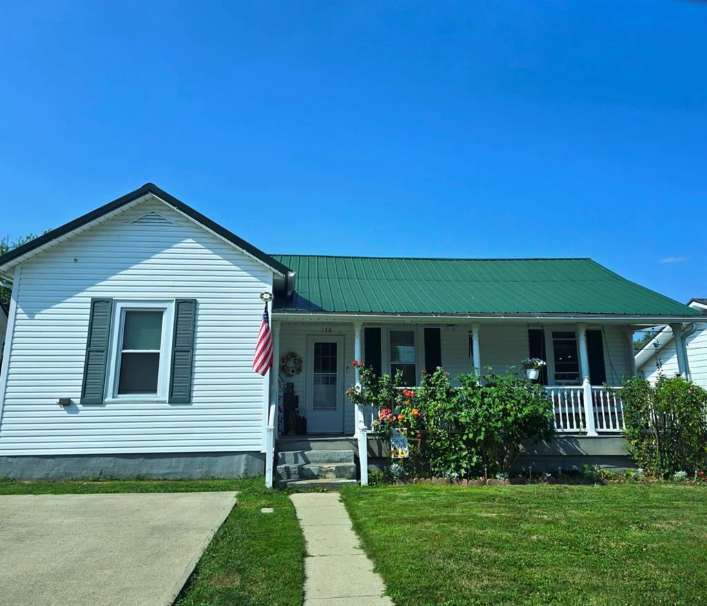 Lincoln St, Oak Hill, OH 45656