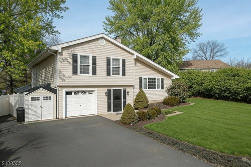 5 Shelley Ct, Sparta, NJ, 07871-2530 | Card Image