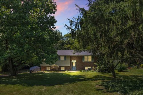 161 Margaret Dr, Beaver Falls, PA, 15010-1643 | Card Image