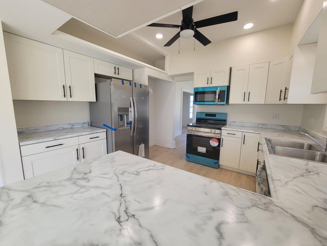 336 N Riverview Dr, House other with 3 bedrooms, 3 bathrooms and null parking in Parchment MI | Image 6