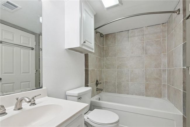 Bathroom | Image 8