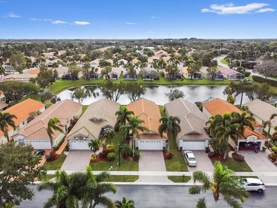 7708 Cherry Blossom Way, House other with 3 bedrooms, 2 bathrooms and null parking in Boynton Beach FL | Image 1