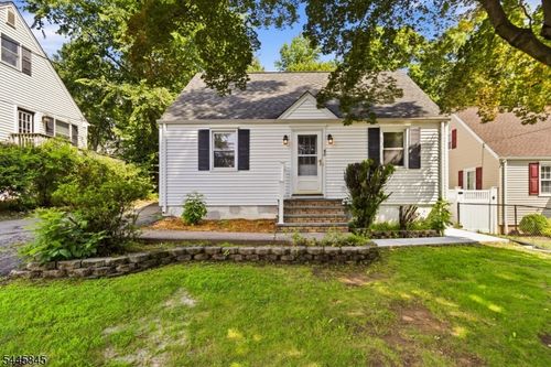 48 Malapardis Rd, Morris Plains, NJ, 07950-2507 | Card Image