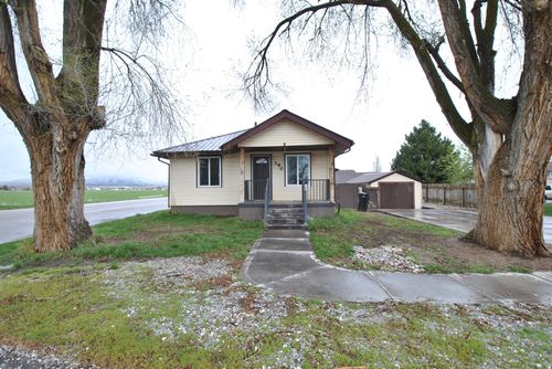 390 N 2nd E, Preston, ID, 83263-1111 | Card Image