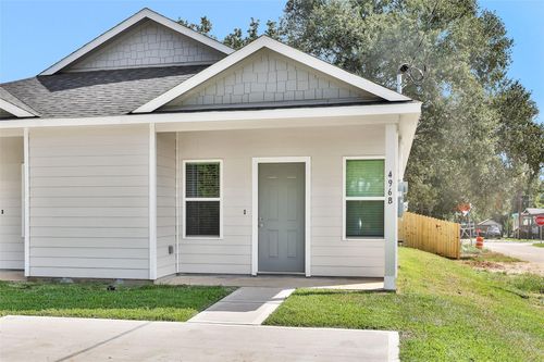 apt-b-496B Golden St, Willis, TX, 77378-3498 | Card Image
