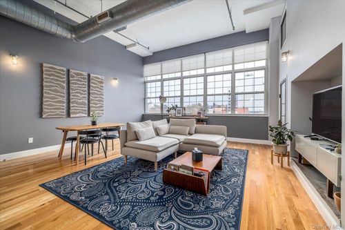 apt-3d-689 Myrtle Ave, Brooklyn, NY, 11205-3988 | Card Image