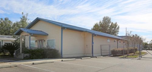 front-building-260 Commercial Cir, Other City - In The State Of Florida, FL, 32656 | Card Image