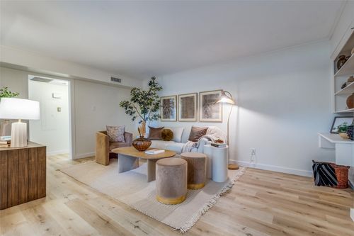 NA Matilda St, Dallas, TX, 75206 | Card Image