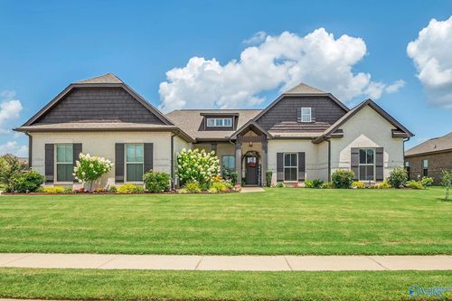 135 Shangrila Way, Meridianville, AL, 35759-1100 | Card Image