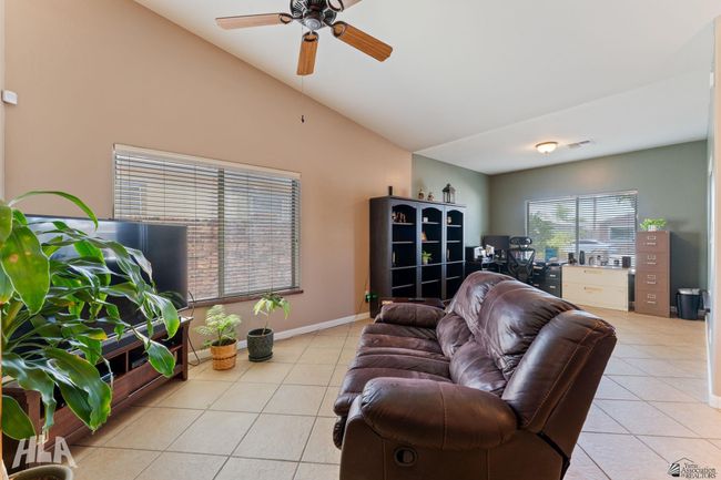 10320 E 37 Th Pl, House other with 4 bedrooms, 2 bathrooms and 2 parking in Yuma AZ | Image 8