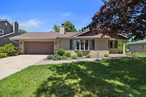 1130 E Elm Road, Oak Creek, WI, 53154 | Card Image
