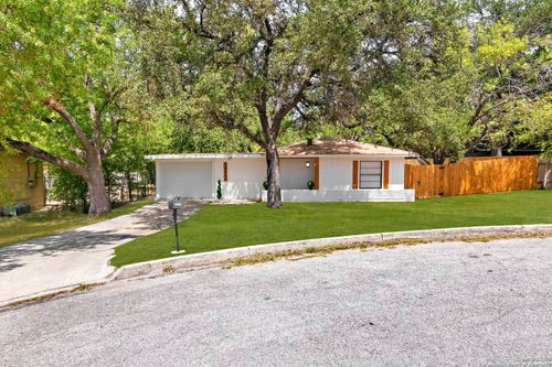 10904 Putman Farm St, San Antonio, TX, 78230-1729 | Card Image