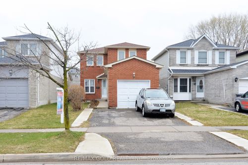 9 Ravenswood Dr, Brampton, ON, L6Y3Y5 | Card Image