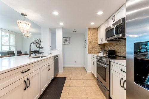 apt-e109-1915 Lavers Cir, Delray Beach, FL, 33444-7804 | Card Image