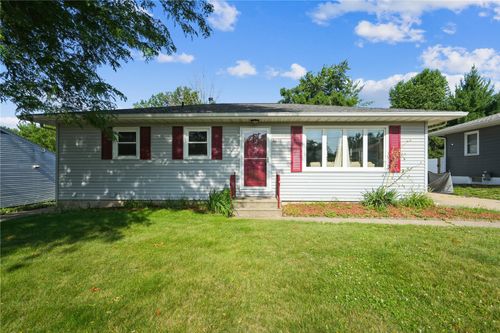 1215 Brockman Dr Se, Cedar Rapids, IA, 52403-3851 | Card Image