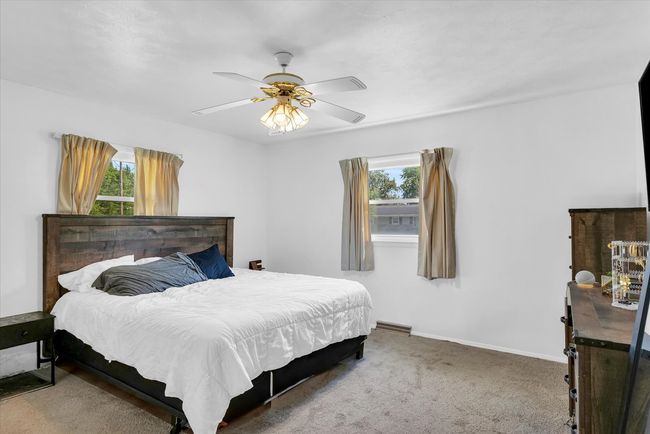 4 Cherry Ln, House other with 3 bedrooms, 2 bathrooms and 2 parking in Villa Grove IL | Image 13