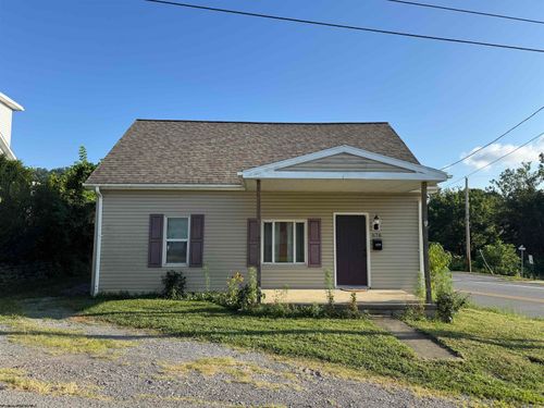 676 Cottage Ave, Monongah, WV, 26554-1148 | Card Image