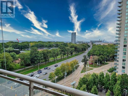 1015-628 Fleet St, Toronto, ON, M5V1A8 | Card Image
