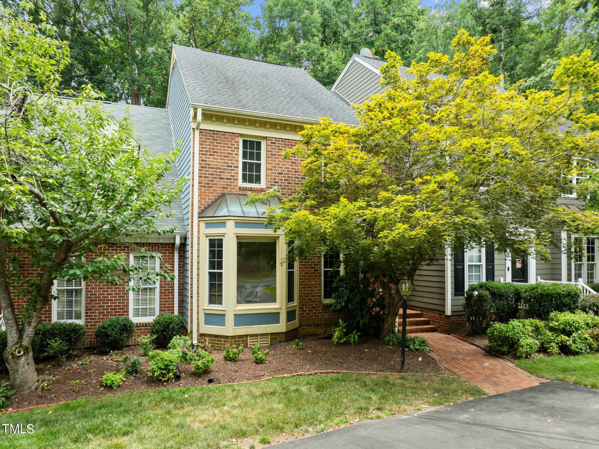 Rosewall Ln, Cary, NC 27511