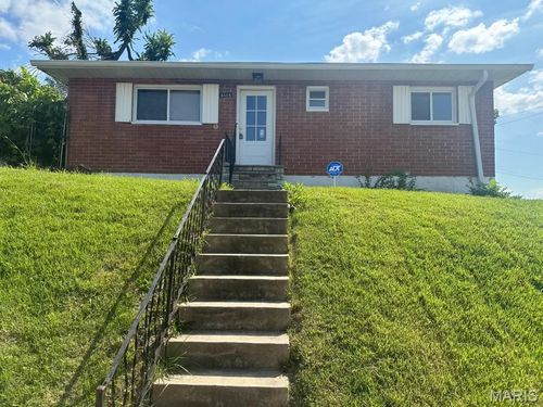 4464 Lee Ave, Saint Louis, MO, 63115-2729 | Card Image