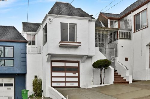 86 Apollo St, San Francisco, CA, 94124-2227 | Card Image