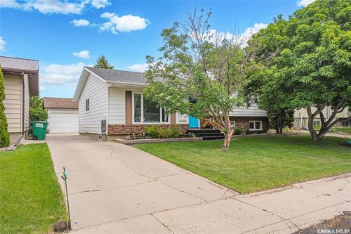 162 Makaroff Road, Saskatoon, SK, S7L6J9 | Card Image
