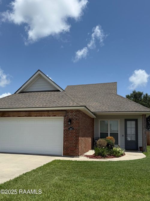 300 Adelaide Dr, Lafayette, LA, 70508-8182 | Card Image