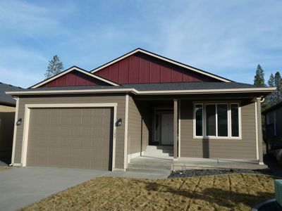 3227 S Custer Ln, Home with 5 bedrooms, 3 bathrooms and null parking in Spokane WA | Image 2