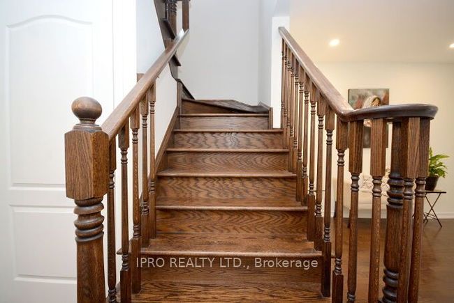 867 Fowles Crt, House attached with 4 bedrooms, 3 bathrooms and 2 parking in Milton ON | Image 27