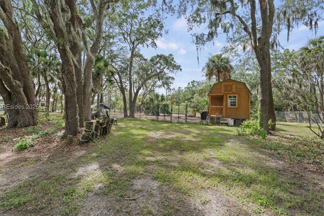 4 View Point Cir, House other with 3 bedrooms, 2 bathrooms and null parking in Saint Helena Island SC | Image 6