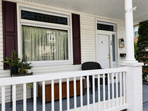 18 S 2nd St, Bangor, PA, 18013-2557 | Card Image