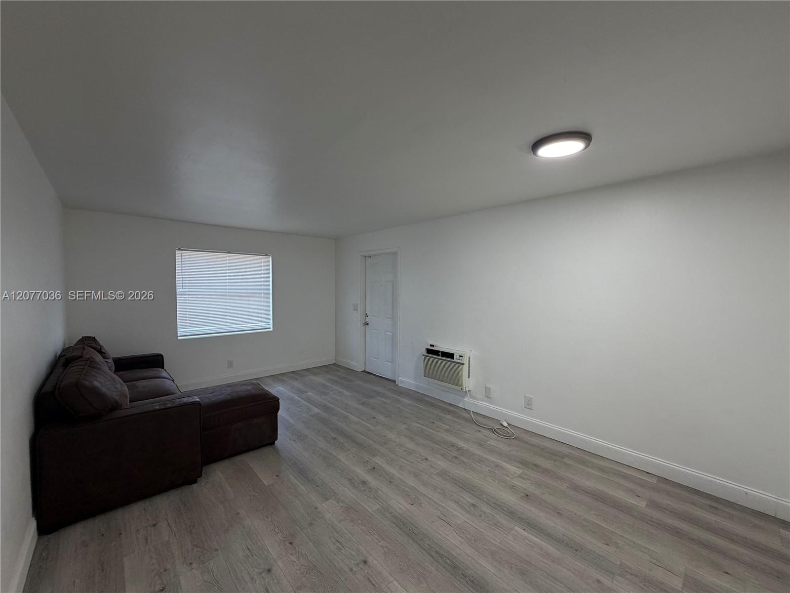 Residential Lease in Riviera Beach 3