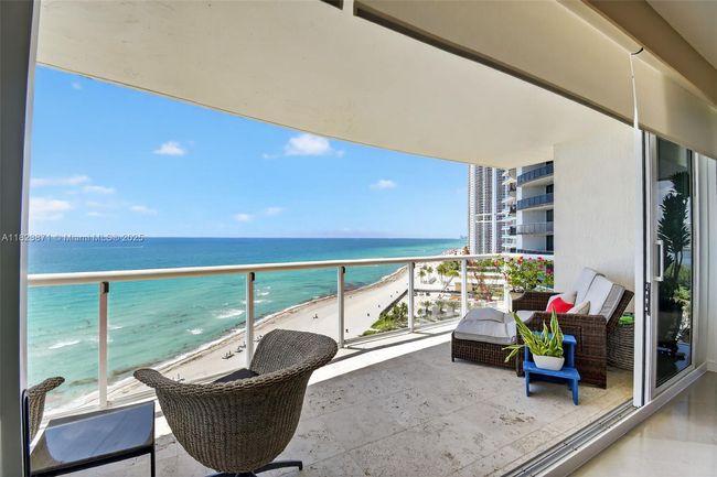 APT-1401 - 18671 Collins Ave, Condo with 3 bedrooms, 4 bathrooms and null parking in Sunny Isles Beach FL | Image 43