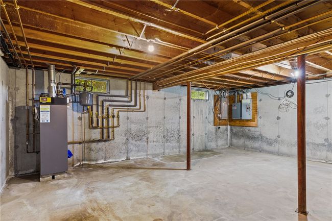 20 Samson Ln, House other with 5 bedrooms, 3 bathrooms and 6 parking in Middletown RI | Image 43