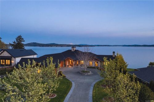 3070 Beachfront Cres, Mill Bay, BC, V0R2P3 | Card Image