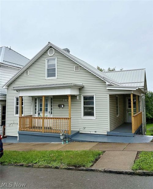 147 S Muskingum St, Cadiz, OH, 43907-1136 | Card Image