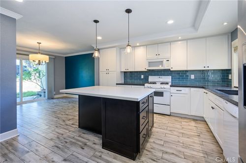 255 S Vista Del Monte, Anaheim, CA, 92807 | Card Image