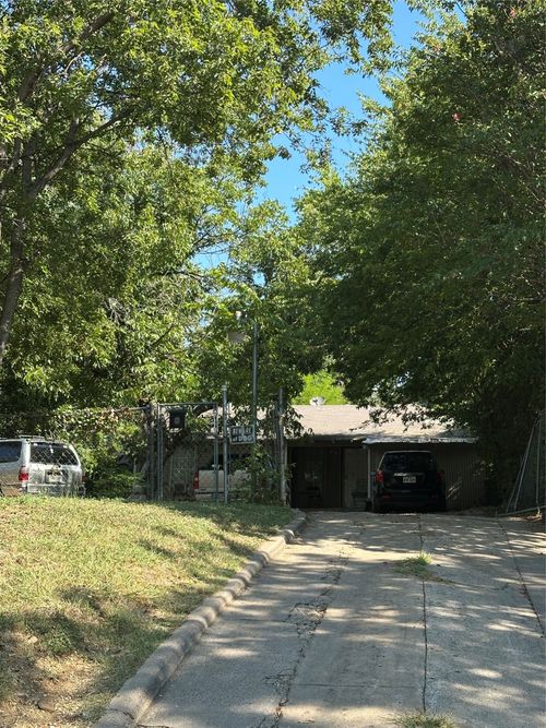 2505 Bomar Ave, Fort Worth, TX, 76103-2213 | Card Image