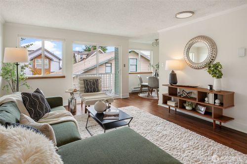apt-301-506 N 45th St, Seattle, WA, 98103-6461 | Card Image