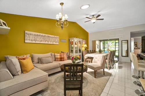136 Centennial Ct, Deerfield Beach, FL, 33442-9139 | Card Image