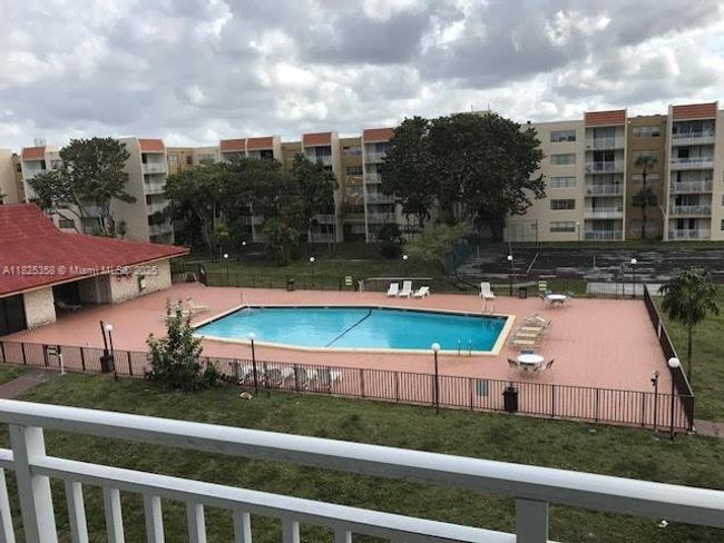 APT-429 - 6960 Nw 186 Th St, Condo with 1 bedrooms, 1 bathrooms and null parking in Hialeah FL | Image 9