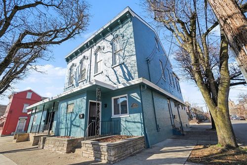 241 E 10th St, Newport, KY, 41071-2251 | Card Image