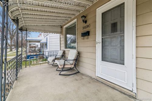 25128 Culver St, Saint Clair Shores, MI, 48081-2122 | Card Image