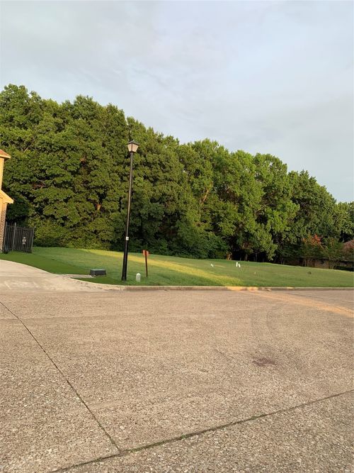 706 Mill Creek Rd, Lancaster, TX, 75146-2835 | Card Image
