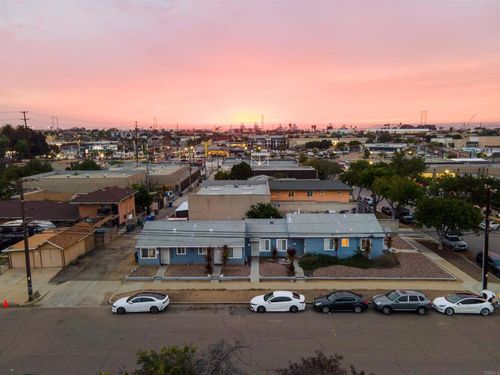 1704 B Ave, National City, CA, 91950-4516 | Card Image