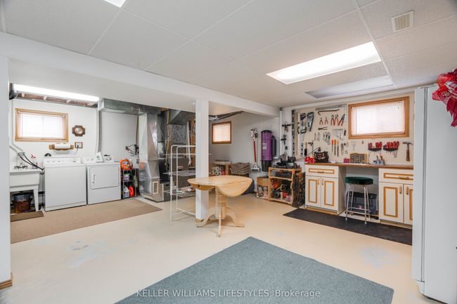 60 James St N, House other with 3 bedrooms, 2 bathrooms and 2 parking in Forest ON | Image 29