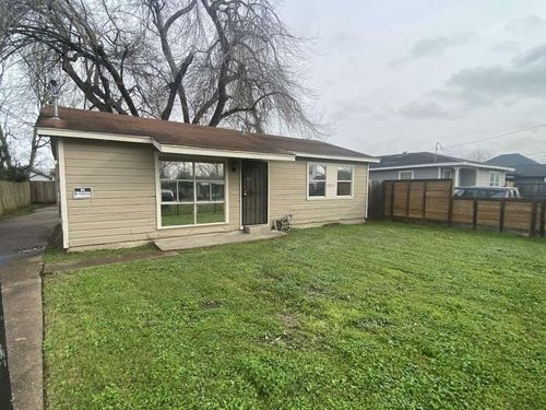 4637 Clover St, Houston, TX, 77051-2809 | Card Image
