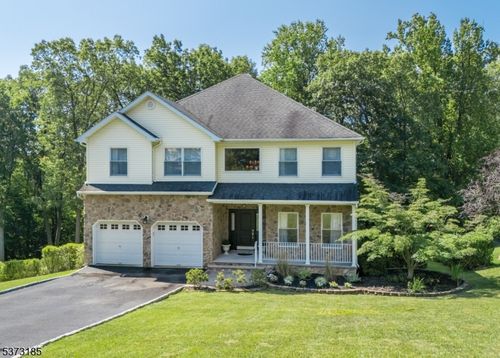 63 Gatheringhill Ct, Morris Plains, NJ, 07950-1190 | Card Image